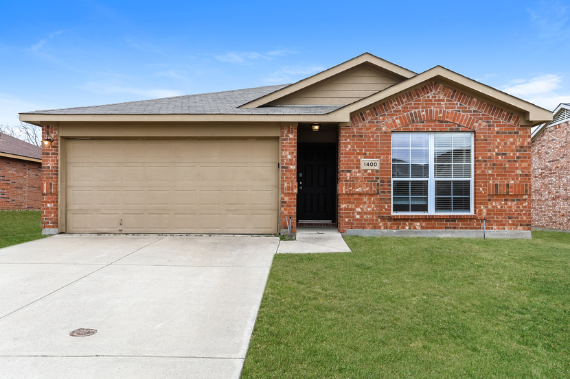 1400 First St Sanger, TX 76266